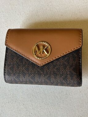 Michael Michael Kors Carmen Medium Logo Acorn Tri-Fold Envelope Wallet NWOT